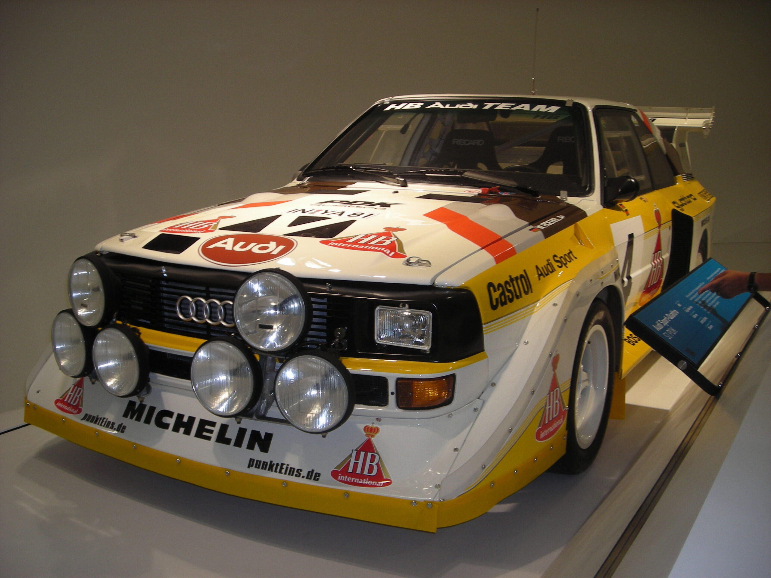 1985-audi-quattro-s1