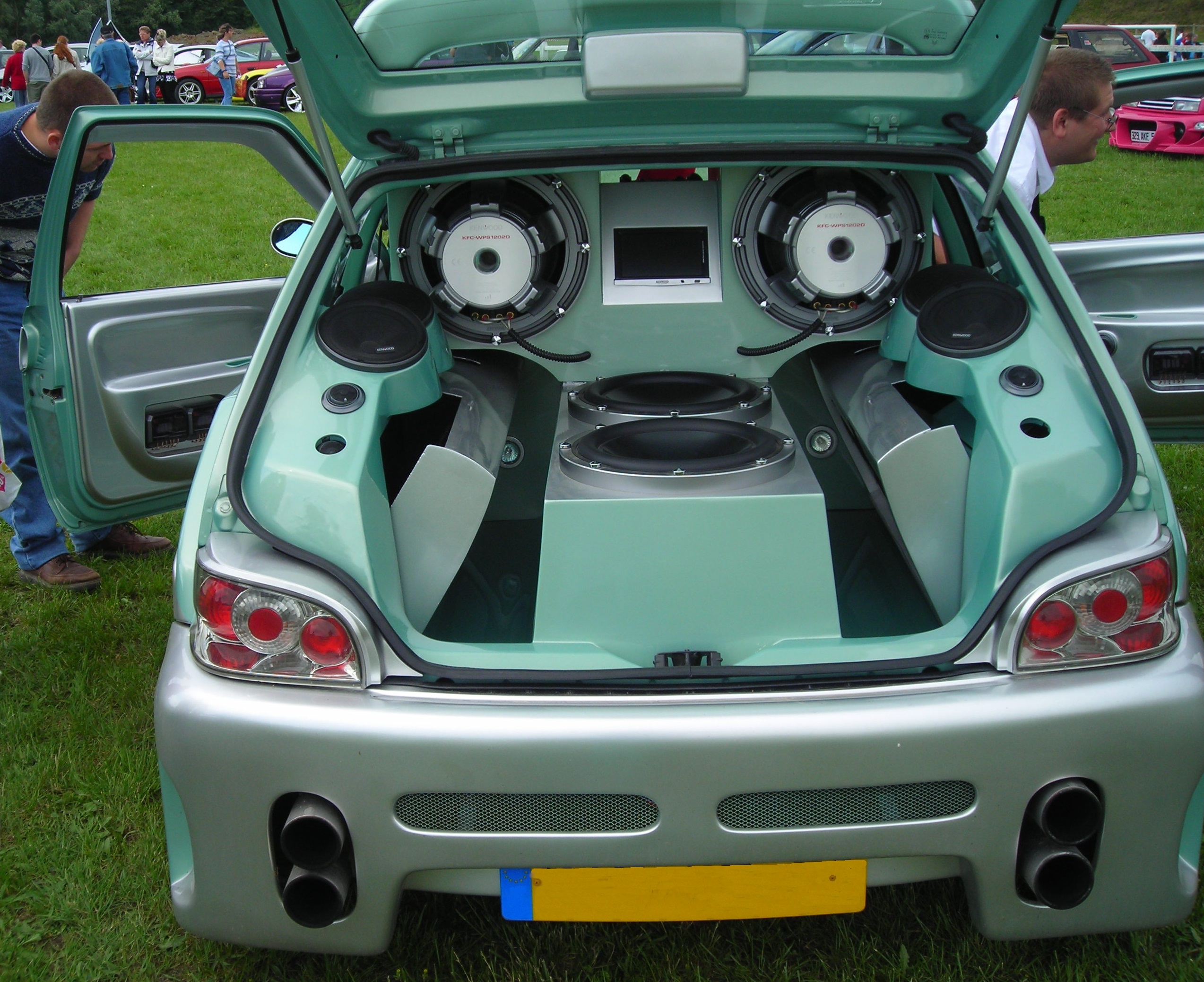 car-audio-mod
