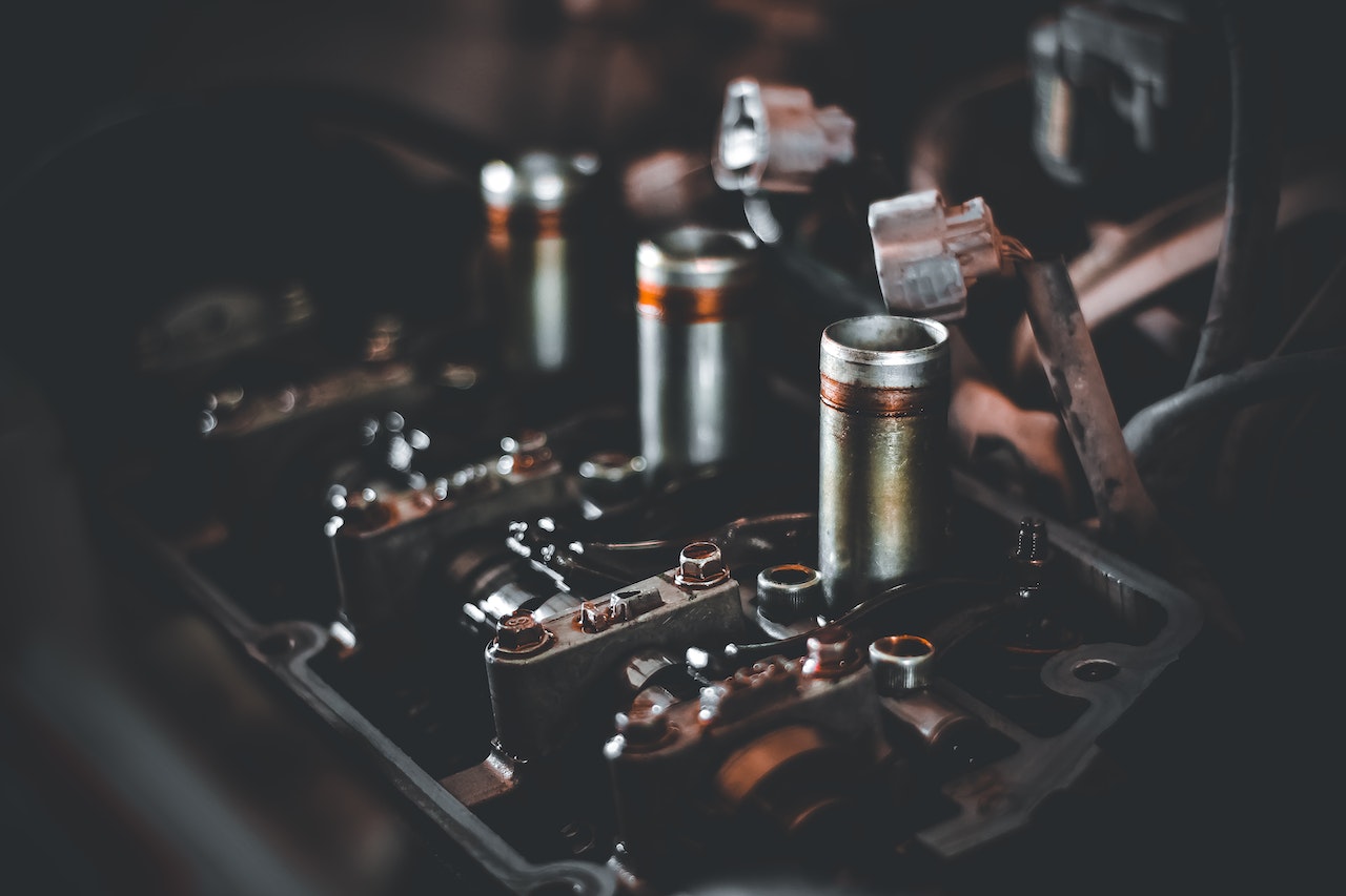 car-cylinder-head